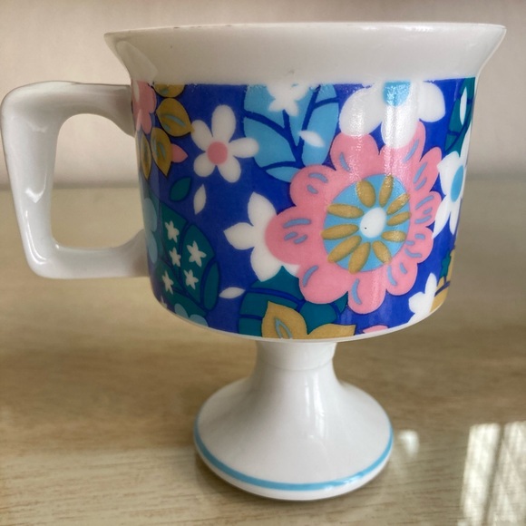 Funtastic Four! 1970’s flower child porcelain coffee mugs 🌸🌻🌸🌺🌻🌺🌻🌸🌻🌸 - Picture 4 of 7